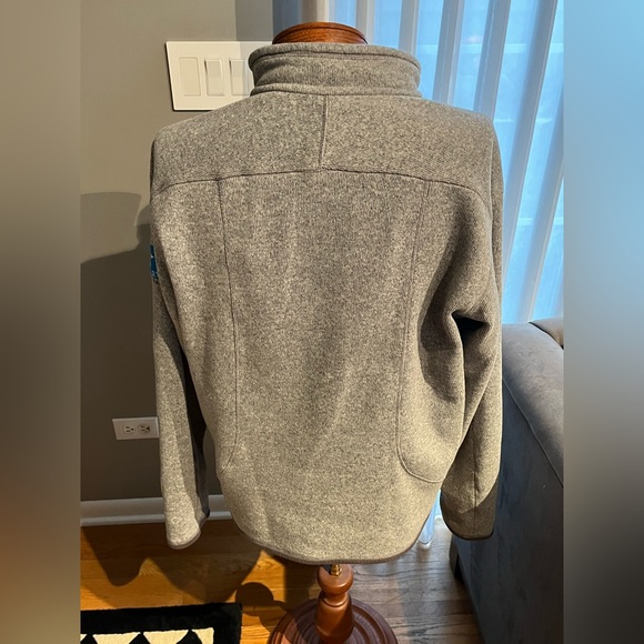 Men’s gray and tan trim Patagonia full zip jacket.  Size xl. - Picture 5 of 10